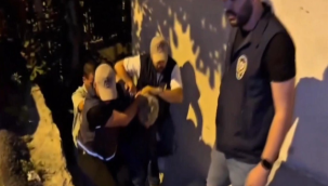 Leman Dergisi'ne karikatür operasyonu: Yöneticiler gözaltına alındı, dergiler toplatıldı