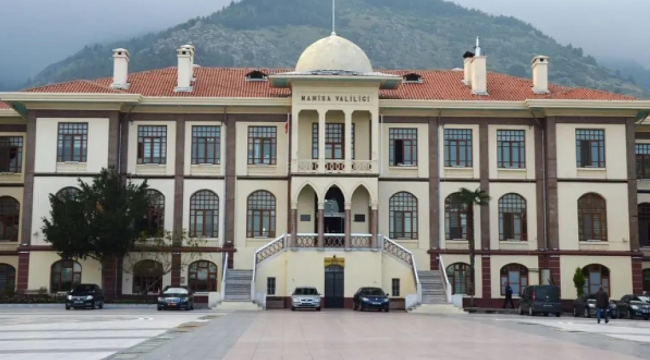 Manisa Valiliği: Akhisar ve Turgutlu yangını kontrol altına alındı