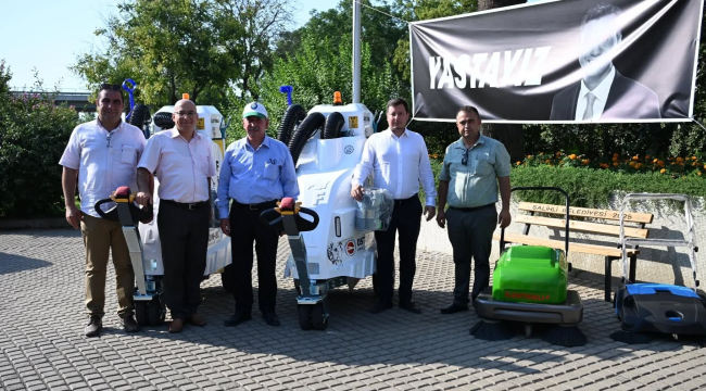 Salihli'de temizlik filosuna fil araçları da katıldı