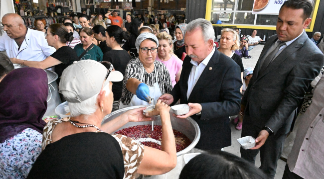 Salihli sosyete pazarında aşure hayrı 