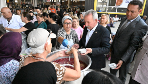 Salihli sosyete pazarında aşure hayrı 
