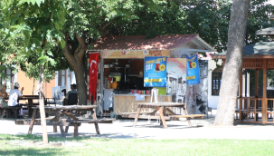 Selçuk'da belediye büfesinde çay sadece 1 TL