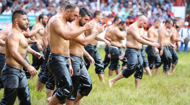 Tarihi Kırkpınar güreşleri başladı