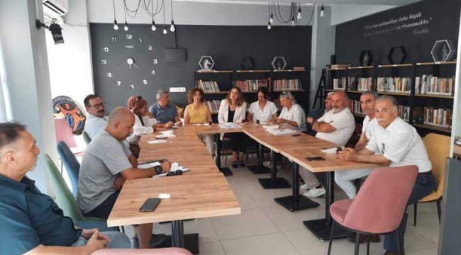 Toplantıda yaşanan siyasi süreç ele alındı