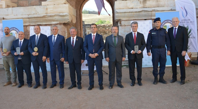  Sardes Dünya mirası kalıcı listesine alınmasını değerlendiren TSO başkanı Yüksel"tanıtıma doping etkisi yaratacak"