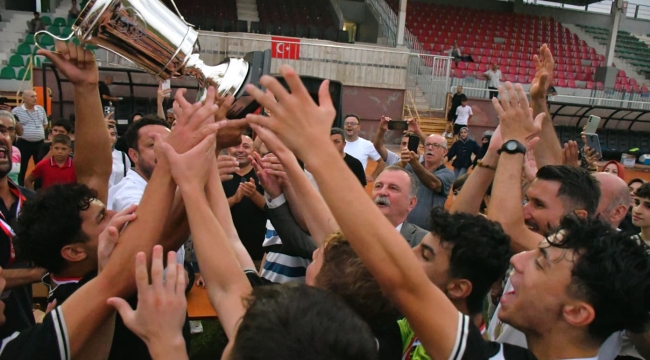 Yunusemre belediyespor U17 Türkiye şampiyonu oldu