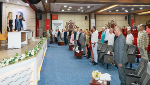 Yunusemre meclisi 33 maddeyi iki oturumda görüştü