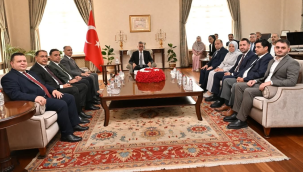 Ziyarette Manisa'da yürütülen sağlık hizmetleri ele alındı