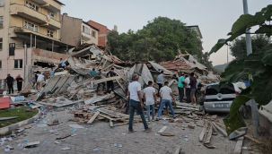 Balıkesir beşik gibi sallanıyor:Balıkesir'de 6.1 büyüklüğünde korkutan deprem 
