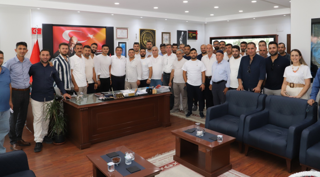 Başkan Cıllı müteahhitlerle görüştü