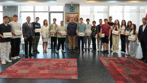 Başkan Dutlulu başarılı öğrencileri ödüllendirdi
