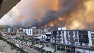 Çanakkale yanıyor korkulan oldu! alevler yerleşim yerlerine sıçradı
