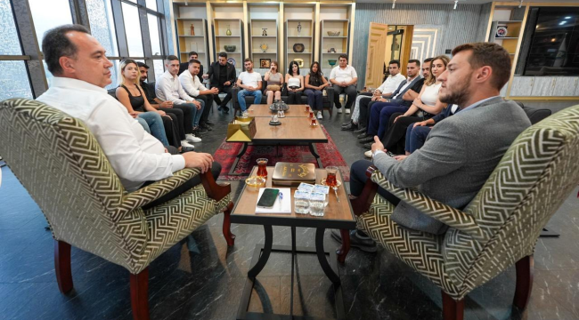 CHP gençlik kolları yönetimi başkan Dutlulu'yu ziyaret etti