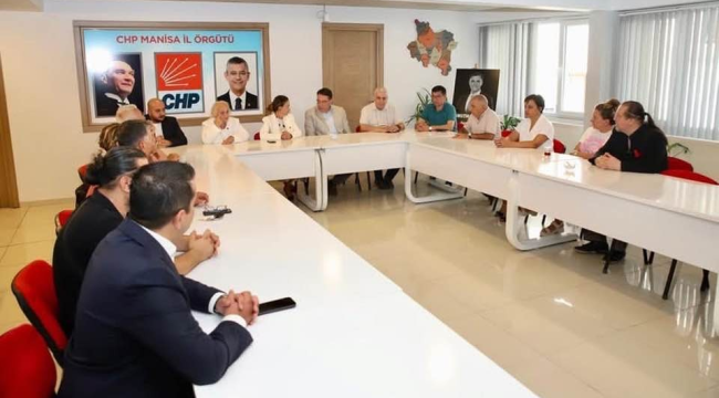 CHP genel başkan vekili Yankı Bağcıoğlu Manisa'da