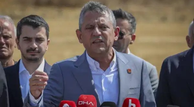 CHP lideri deprem bölgesinde depreme yakalandı