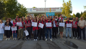 CHP Manisa gençlik kollarından"sahte diploma" protestosu