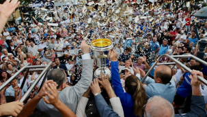 Çoşkulu şampıyonluk kutlaması