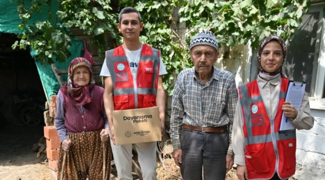 Deprem mağduru vatandaşlara büyükşehir yardımı