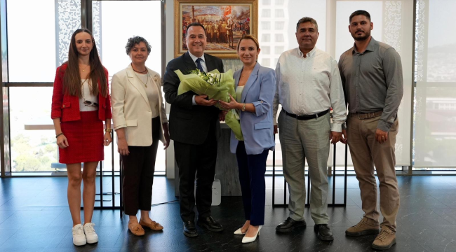 Eczacılar odası yönetimi başkan Dutlulu'yu ziyaret etti