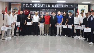 Gençlik meclisi üyeleri mazbatalarını aldı