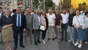 Genel başkanı yanlız bırakmadılar