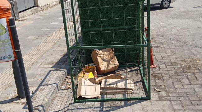 Kırkağaç'ta belediye karton ve kâğıt atıkları için toplama kafesleri