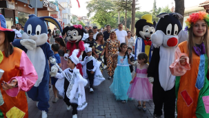 Kula'da toplu sünnet töreni renkli görüntülere sahne oldu