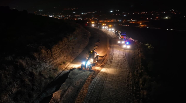 Kula'da yol yapımı gece gündüz devam ediyor