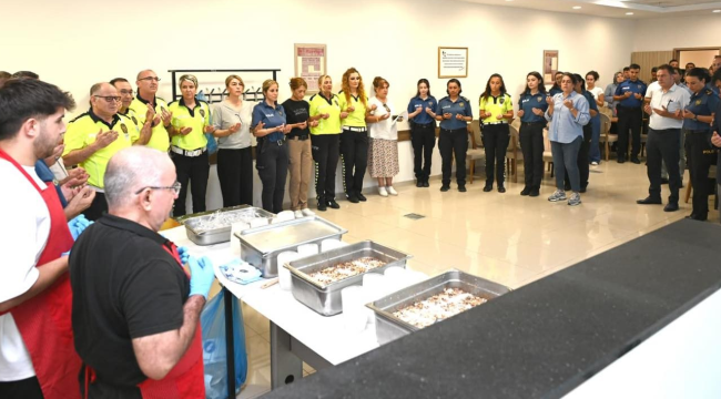 Müdür Aktaş aşure hayrına katıldı