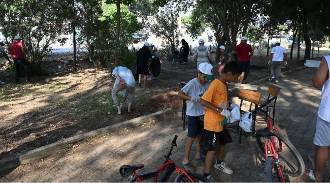 Salihli Torunlu ve Mevlütlü mahalleleri imece usulü temizlendi