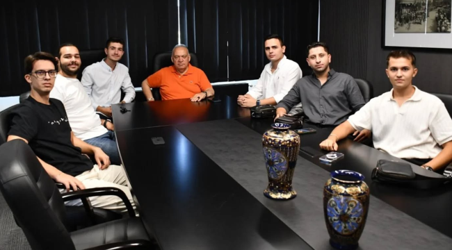 Turgutlu gençlik meclisi yönetimi TUTSO başkanı Aydın'ı ziyaret etti