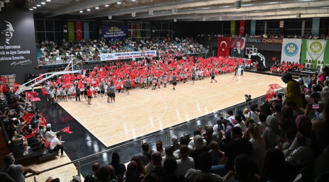 Yaz spor okulları kapanış ve sertifika töreni