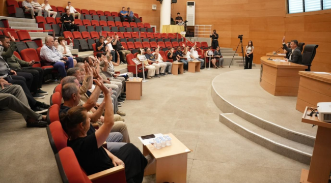 Akhisar belediyesine ait taşınmazların satışına MHP ve AKP meclis üyelerinden ret