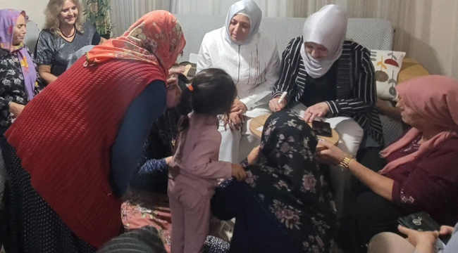 AKP kadın kollarının üye kayıtları sürüyor