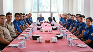 Ayın personeli seçilenler hediyelerini aldı