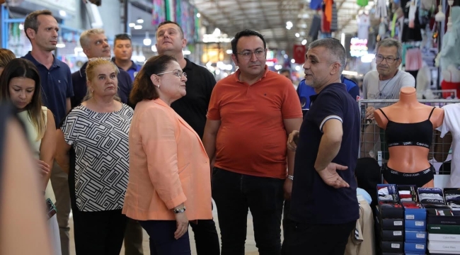 Başkan Gençay pazarda esnafları ziyaret etti