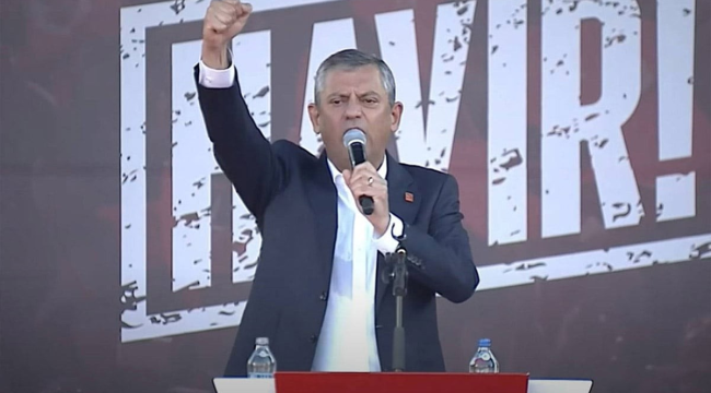 Binlerce vatandaşa seslenen CHP lideri Özel''and olsun ki demokrasiyi de barışı da biz getireceğiz''