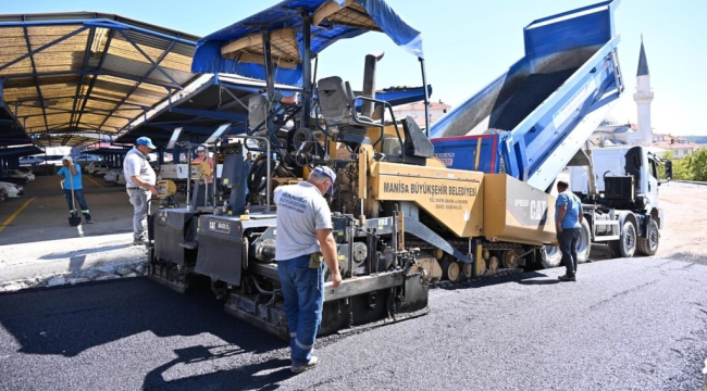 Büyükşehir Gördes'i 2 günde asfaltladı