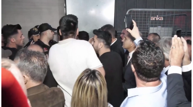 CHP İstanbul il binasına polis ablukası: Giriş çıkışlar engellendi