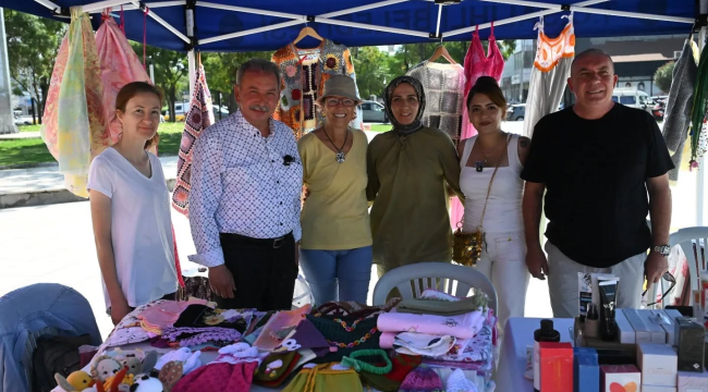 CHP kadın kolları tarafından düzenlenen "kadın bir lider,marifetli eller"stanları açıldı