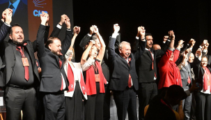 CHP'liler Salihli'de Mustafa ÖZER'i ilçe başkanı seçti