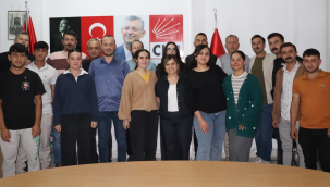 Demirci'de CHP'ye katılımlar sürüyor