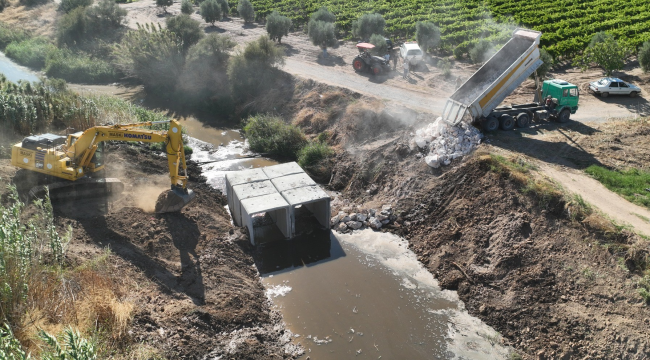 Gürdük çayına 50 yıl sonra menfez montajı yapıldı