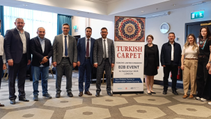 İngiltere'de düzenlenen "The Flooring Show" fuarına katılan Demirci'li halıcılar döndü