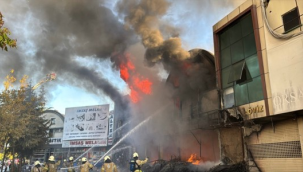 İSTOÇ'da yangın,ilk belirlemelere göre 17 işyeri hasar gördü