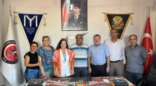 İYİ Parti Şehzadeler ilçe başkanı Aytaç Yörük derneğinde