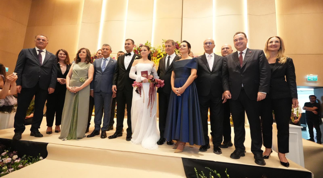 Kızının nikahını baba Tugay kıydı