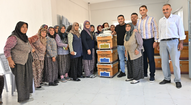  Kovanlar bizden, arıcılık kadınlardan