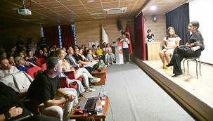 Küçük oyuncular sahnede hünerlerini sergiledi