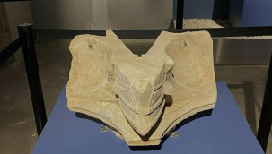 Manisa Aigai'de 2 bin 200 yıllık güneş saati bulundu